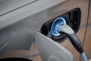 Cargador coche eléctrico casa 2026: precio real, ayudas y qué evitar 1 Cargador coche eléctrico casa 2026 España Wallbox Pulsar Plus instalación